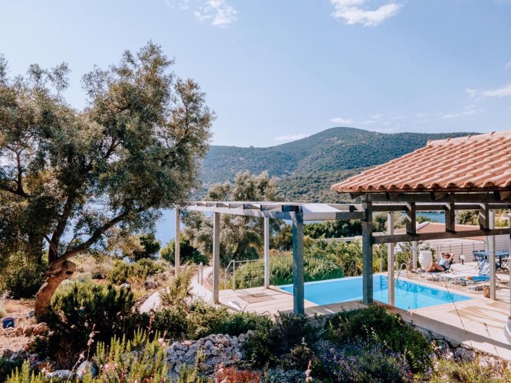 Zidanos Luxurious Sea Front Villa Marantochori ภายนอก รูปภาพ