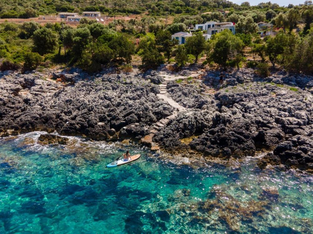 Zidanos Luxurious Sea Front Villa Marantochori ภายนอก รูปภาพ