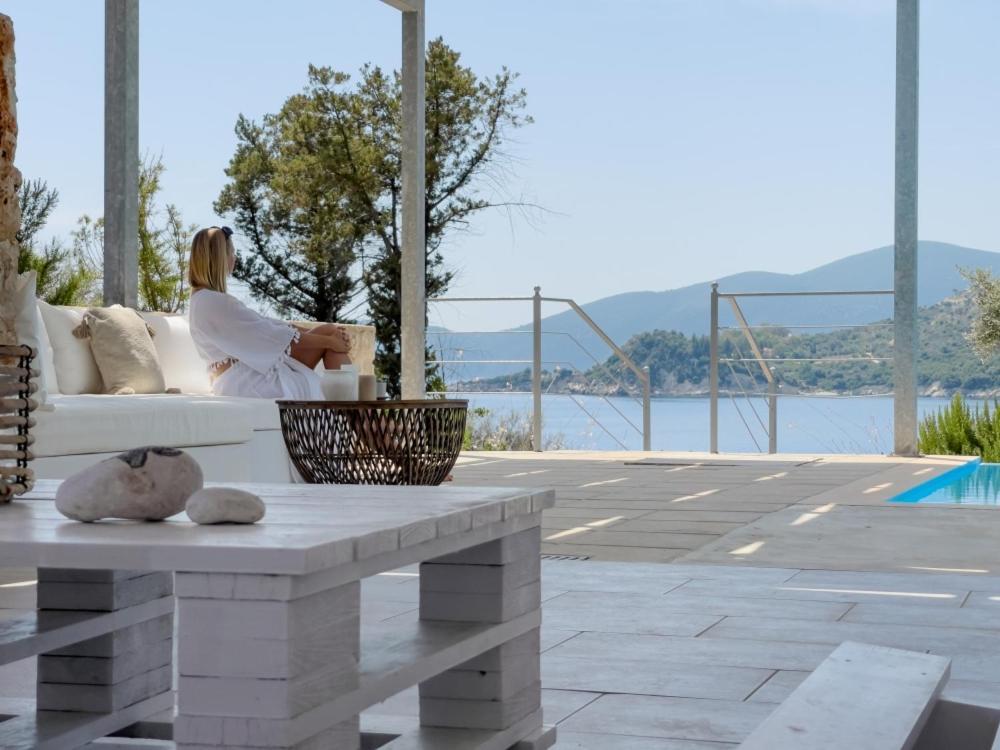 Zidanos Luxurious Sea Front Villa Marantochori ภายนอก รูปภาพ