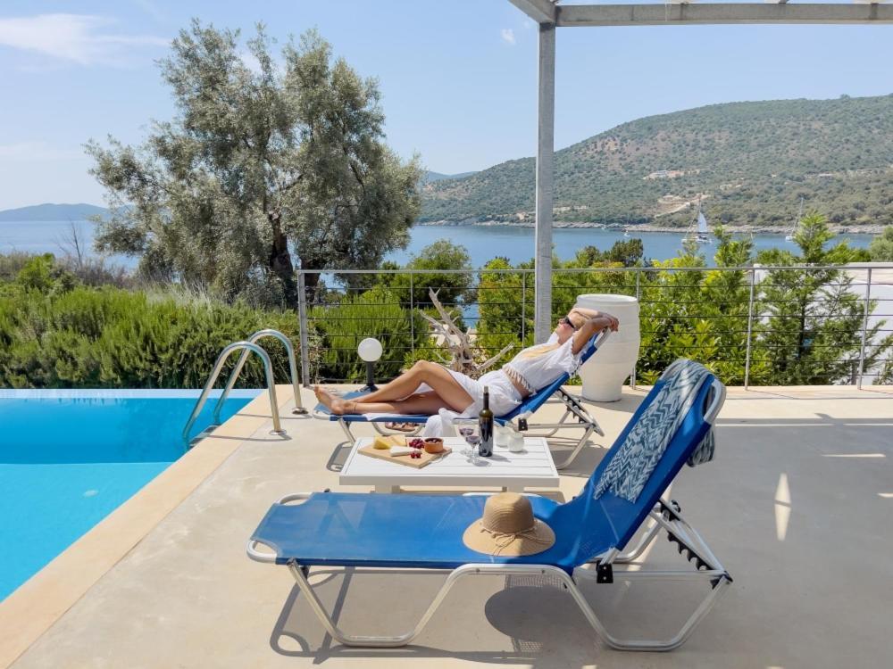 Zidanos Luxurious Sea Front Villa Marantochori ภายนอก รูปภาพ