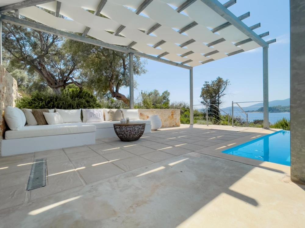 Zidanos Luxurious Sea Front Villa Marantochori ภายนอก รูปภาพ