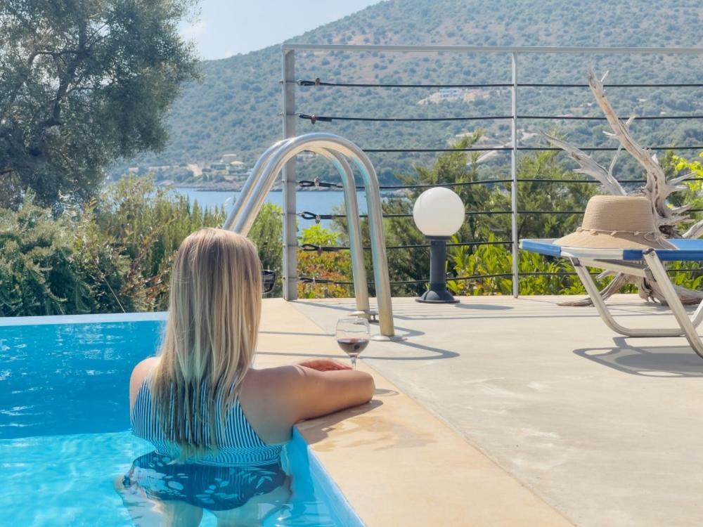 Zidanos Luxurious Sea Front Villa Marantochori ภายนอก รูปภาพ